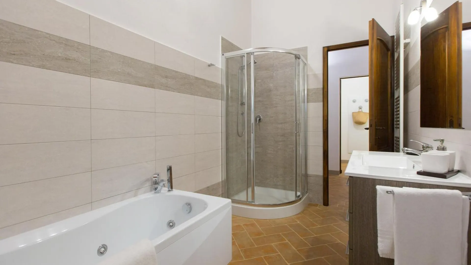 Castellaccia Elegant Country House Int2 San Gimignano 0*,  Italy